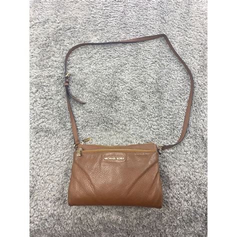 michael kors riley crossbody luggage
